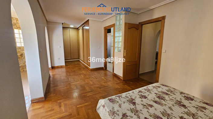 Image No.32-6 Bed Villa for sale