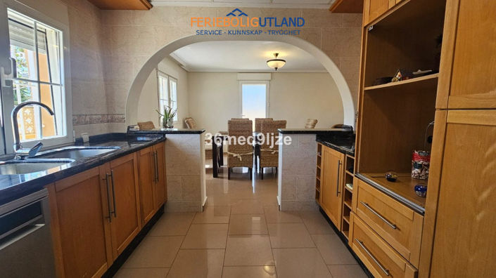 Image No.42-6 Bed Villa for sale