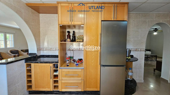Image No.43-6 Bed Villa for sale