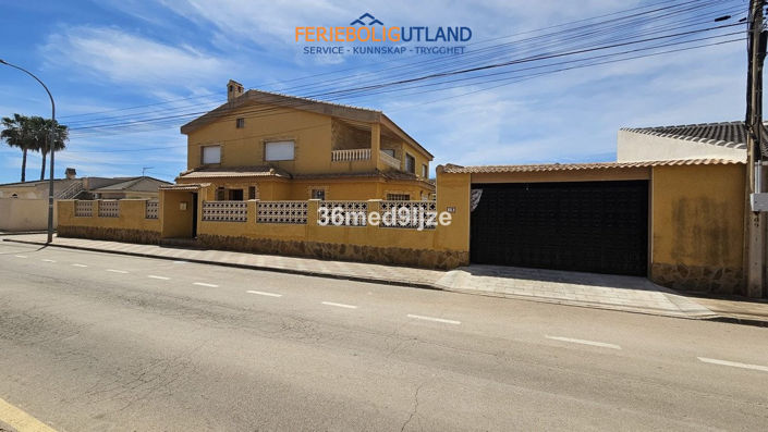 Image No.9-6 Bed Villa for sale