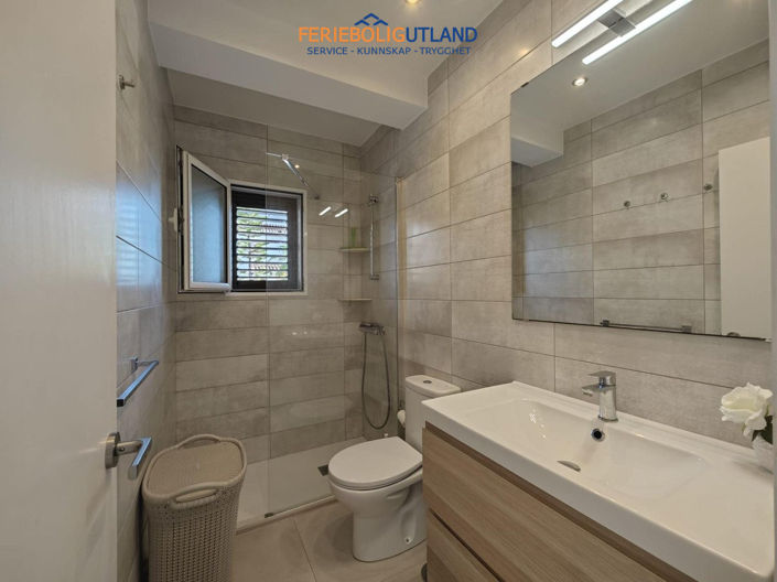 Image No.20-3 Bed Apartment for sale