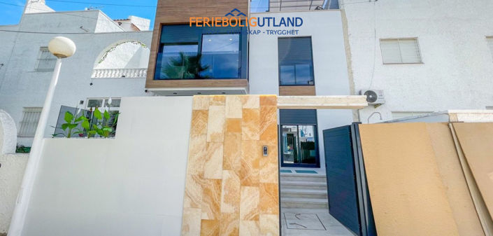 Image No.3-3 Bed Townhouse for sale