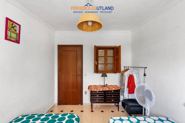 Image No.18-3 Bed Townhouse for sale