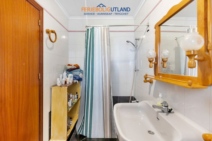 Image No.20-3 Bed Townhouse for sale