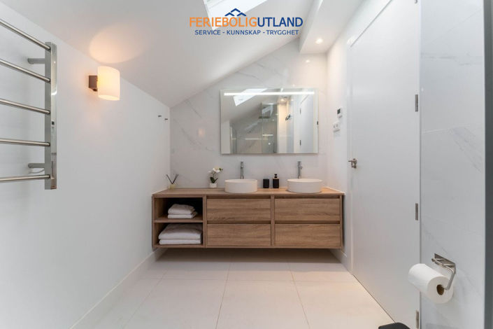 Image No.22-3 Bed Apartment for sale