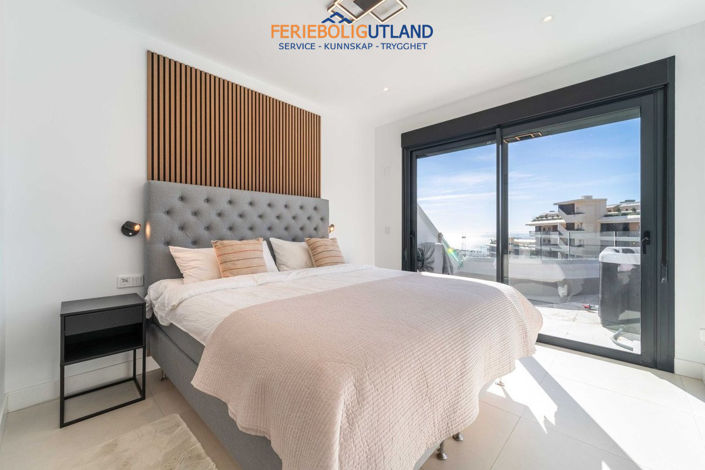 Image No.24-3 Bed Apartment for sale