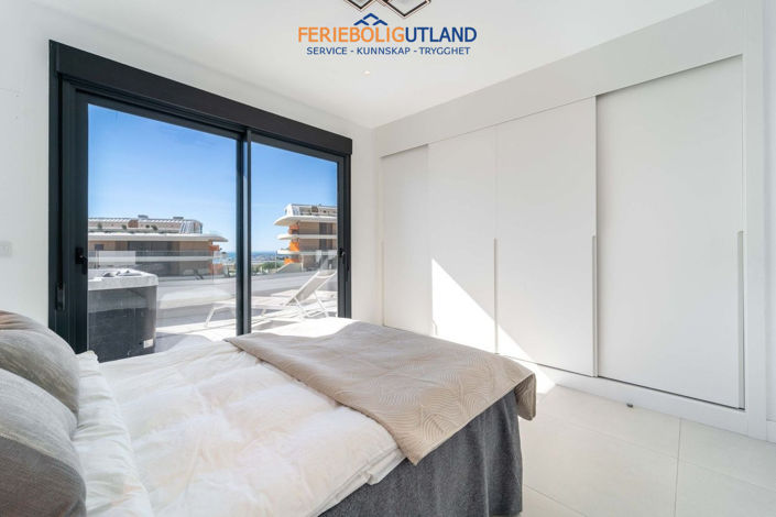 Image No.33-3 Bed Apartment for sale