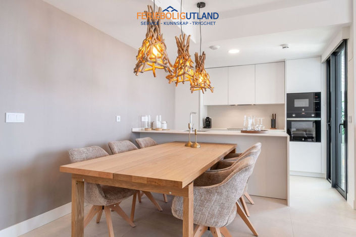 Image No.14-3 Bed Apartment for sale