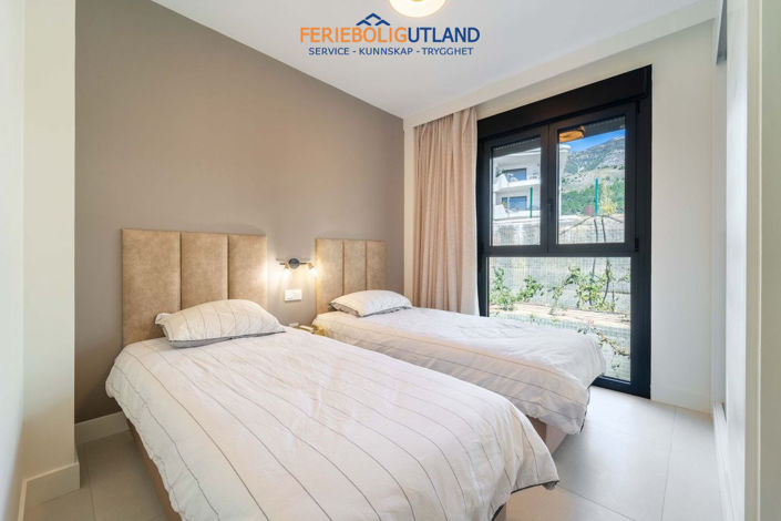 Image No.24-3 Bed Apartment for sale