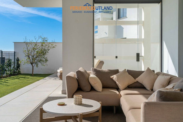 Image No.15-3 Bed Apartment for sale