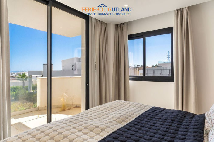 Image No.26-3 Bed Apartment for sale