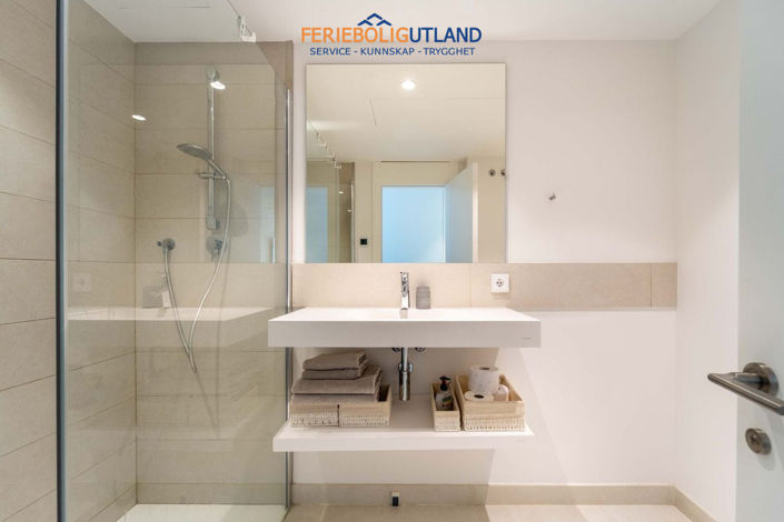 Image No.27-3 Bed Apartment for sale