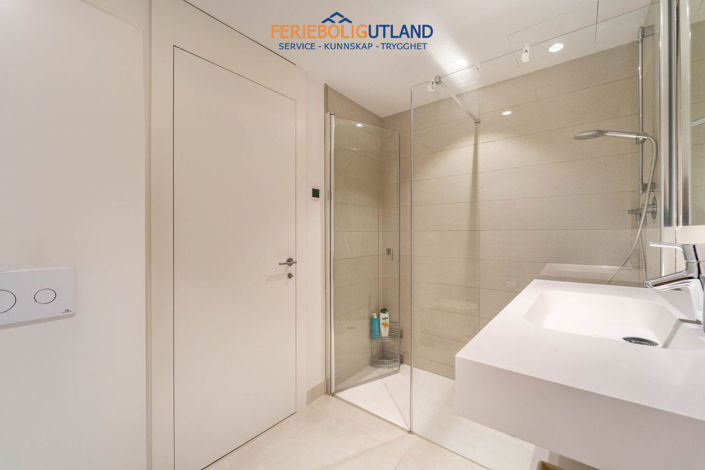 Image No.36-3 Bed Apartment for sale