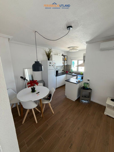 Image No.3-Appartement de 2 chambres à vendre à Punta Prima