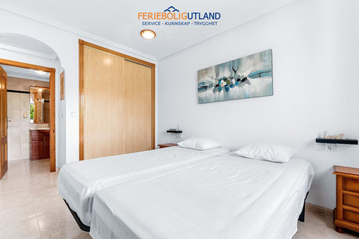 Image No.23-2 Bed Apartment for sale