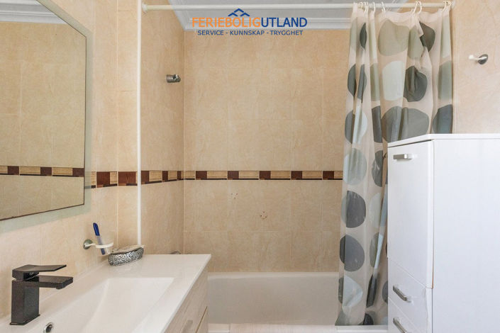 Image No.16-2 Bed Apartment for sale