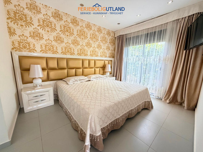 Image No.19-3 Bed Villa for sale