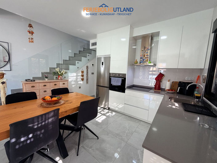 Image No.27-3 Bed Villa for sale