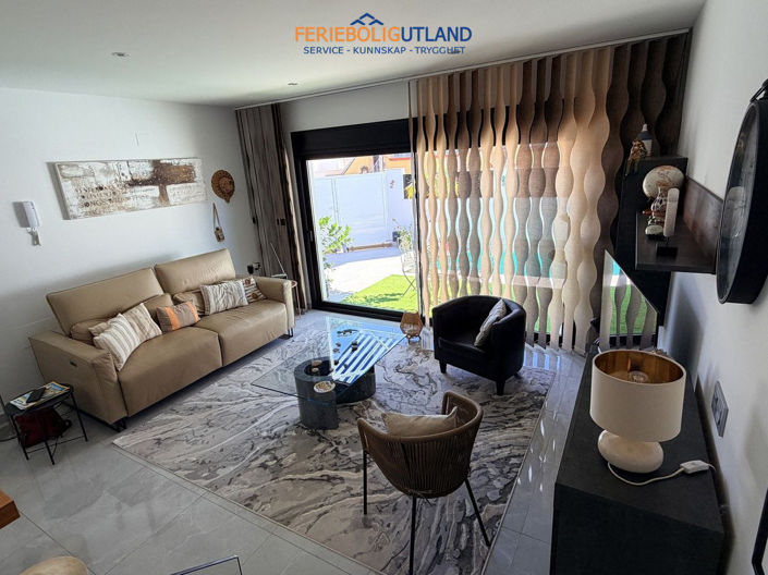 Image No.30-3 Bed Villa for sale
