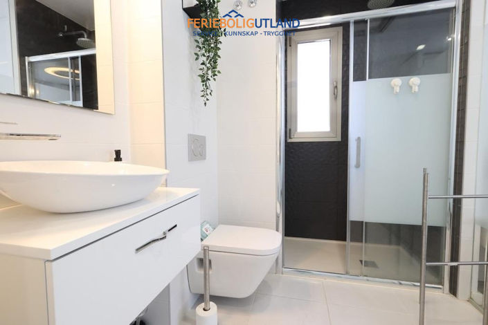 Image No.14-2 Bed Apartment for sale