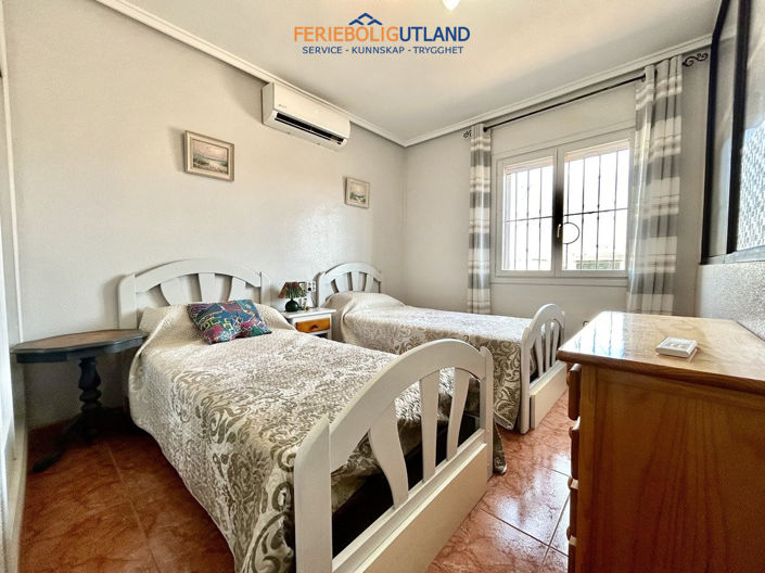 Image No.17-2 Bed Townhouse for sale