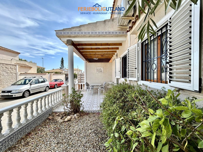 Image No.25-2 Bed Townhouse for sale