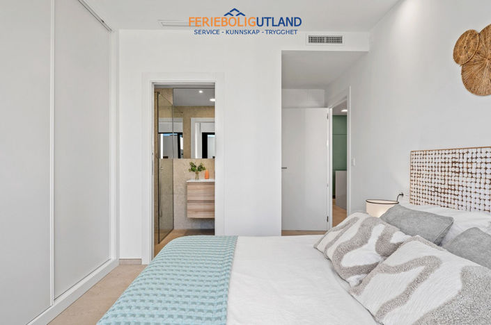 Image No.23-3 Bed Apartment for sale
