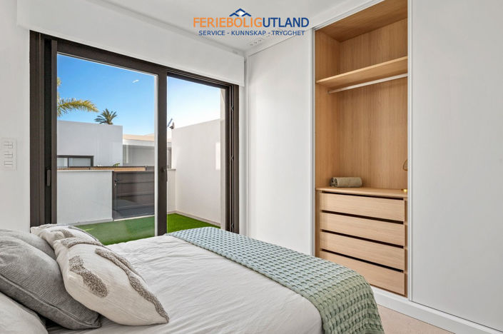 Image No.25-3 Bed Apartment for sale