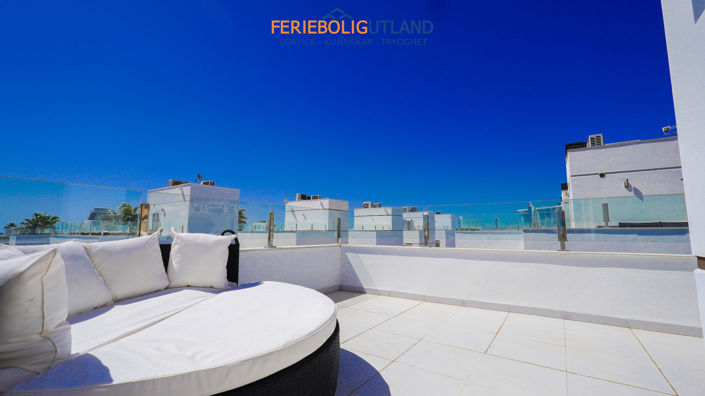 Image No.2-3 Bed Villa for sale