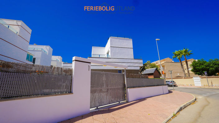 Image No.58-3 Bed Villa for sale