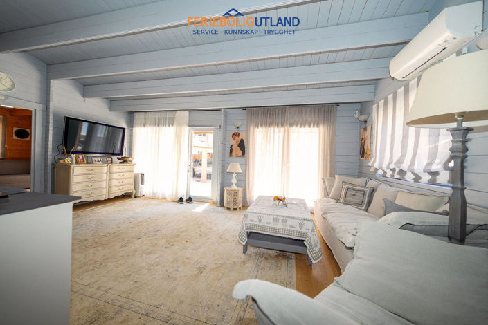 Image No.42-4 Bed Villa for sale