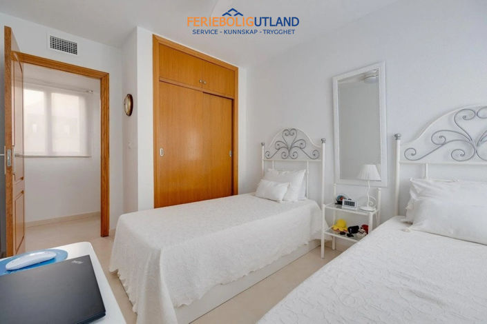 Image No.24-3 Bed Apartment for sale