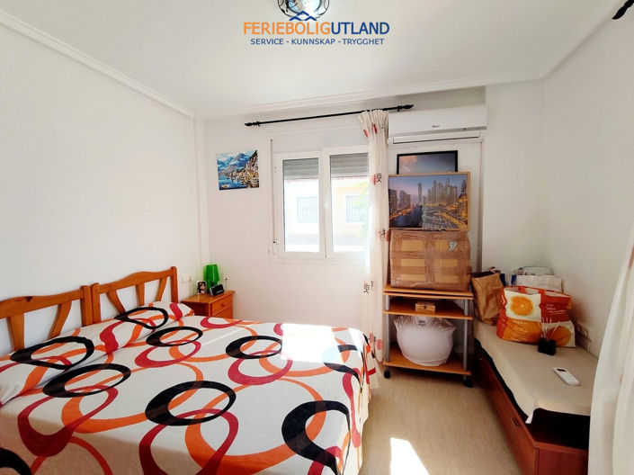 Image No.17-4 Bed Townhouse for sale