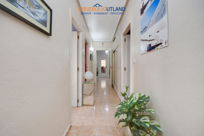 Image No.24-5 Bed Apartment for sale