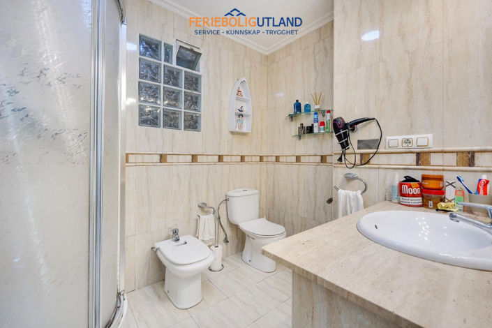 Image No.25-5 Bed Apartment for sale