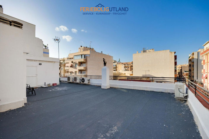 Image No.41-5 Bed Apartment for sale