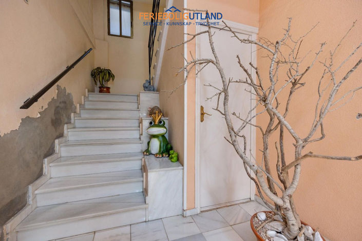 Image No.5-5 Bed Apartment for sale