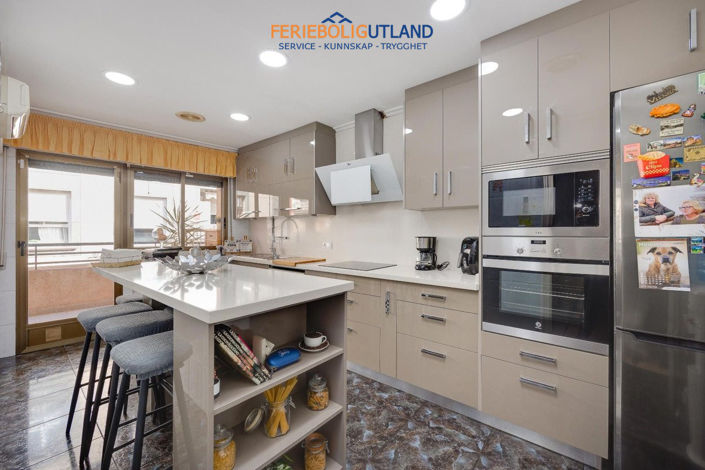 Image No.9-5 Bed Apartment for sale