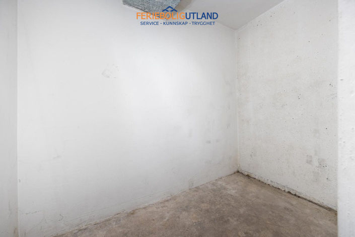 Image No.12-3 Bed Apartment for sale