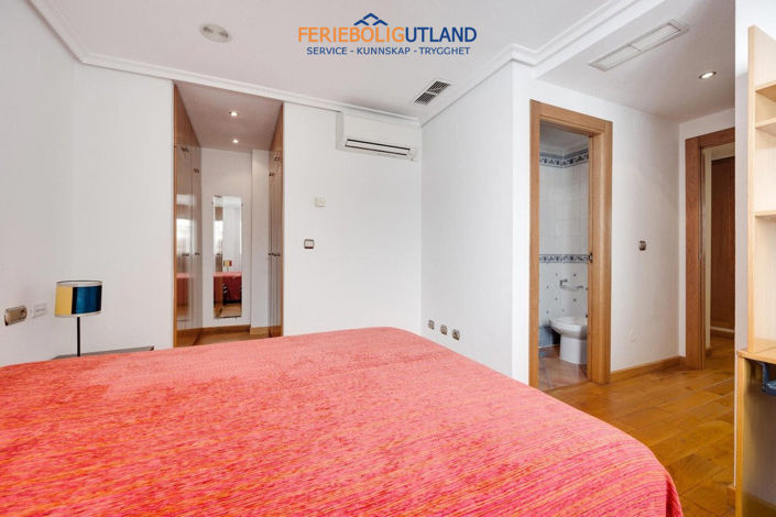 Image No.27-3 Bed Apartment for sale