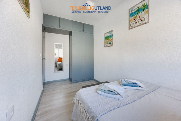 Image No.20-2 Bed Bungalow for sale