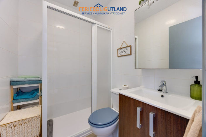 Image No.22-2 Bed Bungalow for sale
