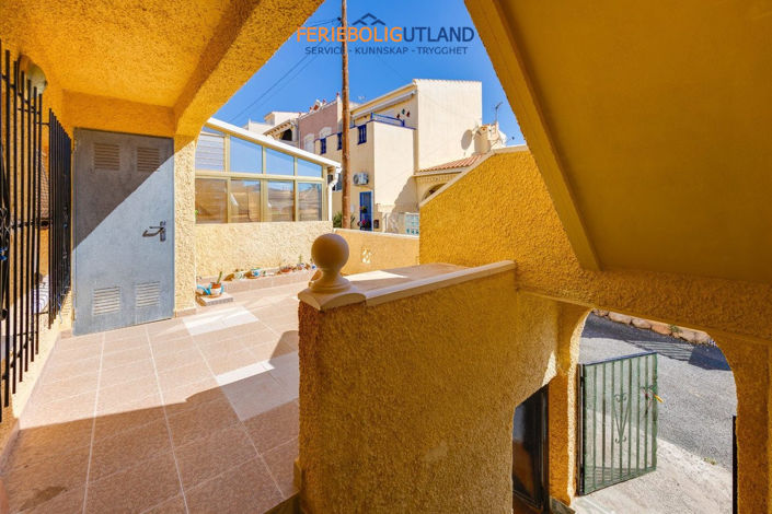 Image No.17-2 Bed Townhouse for sale