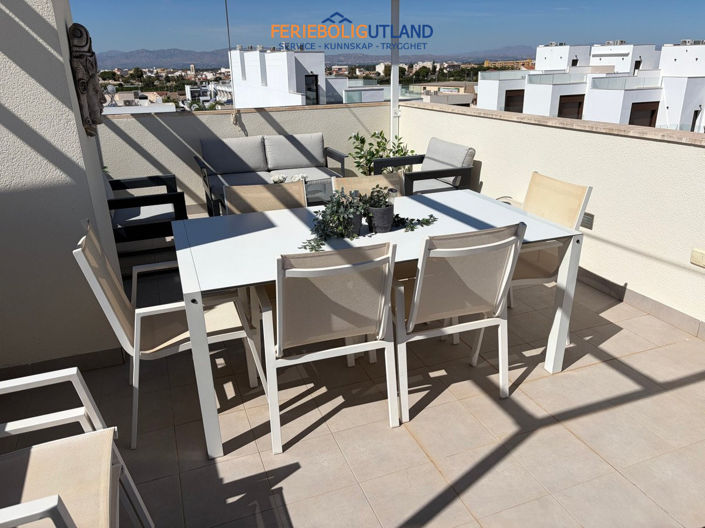 Image No.23-3 Bed Townhouse for sale
