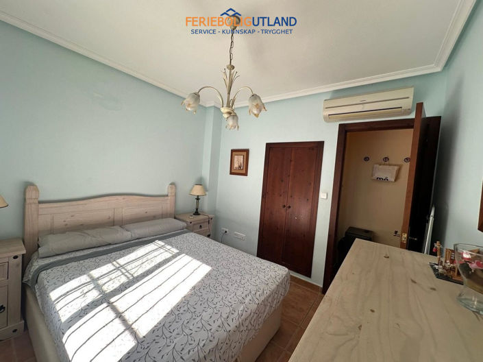Image No.21-3 Bed Townhouse for sale