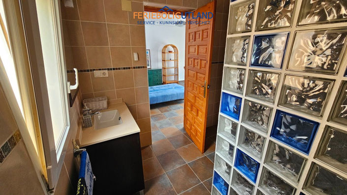 Image No.29-3 Bed Townhouse for sale