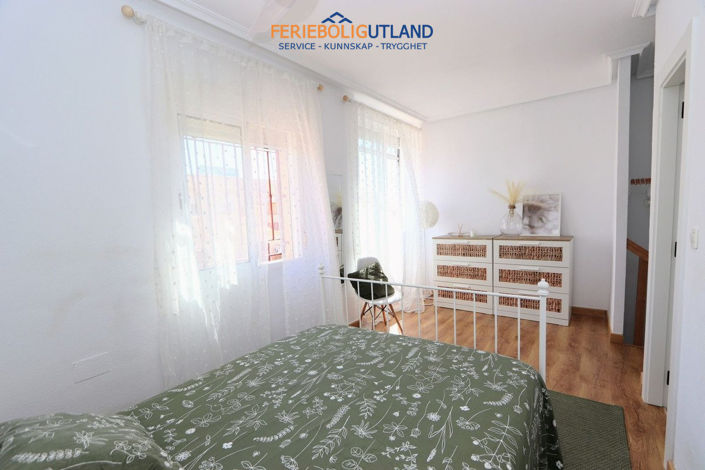 Image No.18-3 Bed Townhouse for sale