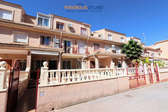 Image No.25-3 Bed Townhouse for sale