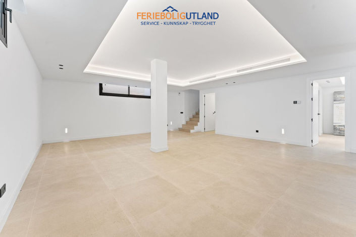 Image No.14-4 Bed Villa for sale