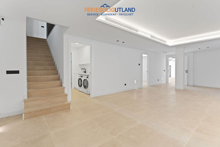 Image No.15-4 Bed Villa for sale